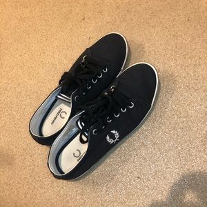🍑2/$50🍑Women’s Fred Perry Shoes